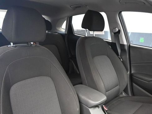 Used 2023 Hyundai Kona SEL FWD image 11