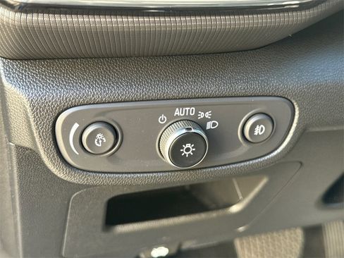 Used 2021 Chevrolet TrailBlazer LT image 28