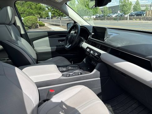 Certified 2025 Honda Pilot Elite image 22