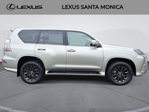 Used 2023 Lexus GX 460 Premium w/ Premium Package AWD/4WD image 4