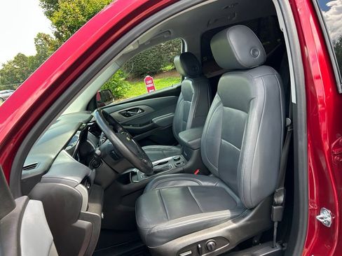 Used 2020 Chevrolet Traverse LT w/ LT Premium Package FWD image 37