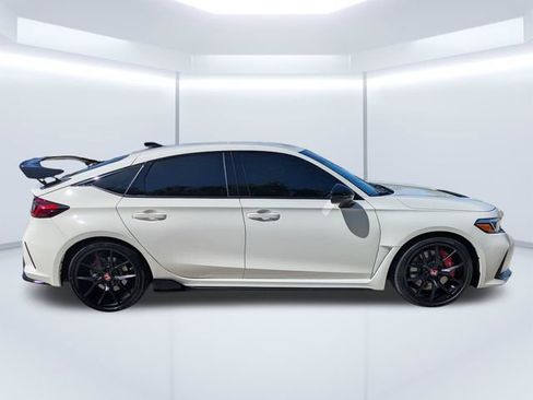Used 2025 Honda Civic Type R image 3