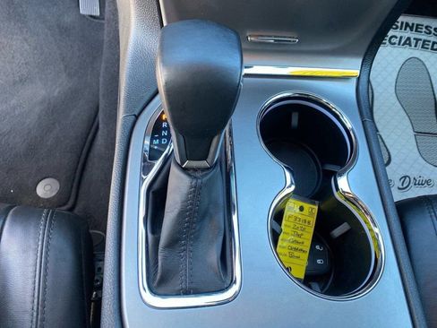 Used 2020 Jeep Grand Cherokee Limited image 12