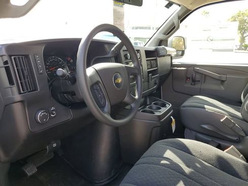 New 2026 Chevrolet Express 2500 Work Van w/ Safety Package image 7