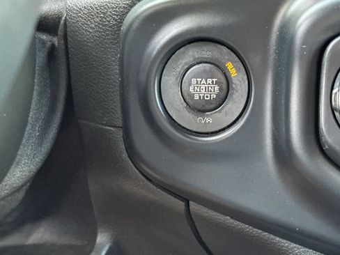 Used 2019 Jeep Wrangler Unlimited Rubicon AWD/4WD image 29