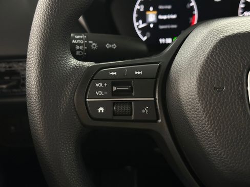 New 2026 Honda HR-V LX image 16