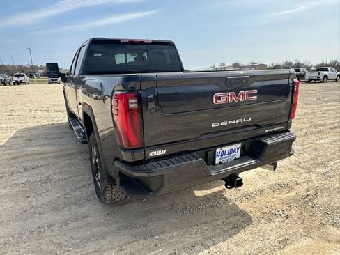 New 2026 GMC Sierra 2500 Denali w/ Denali Reserve Package AWD/4WD image 9