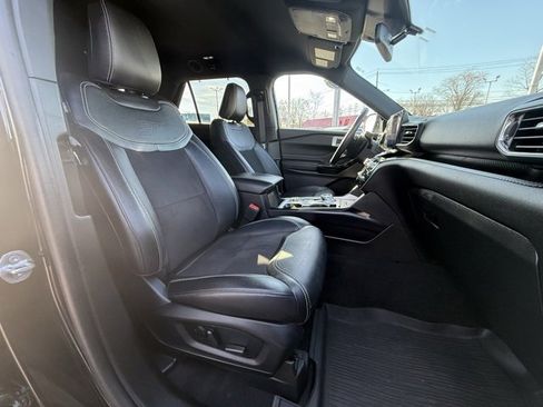 Used 2023 Ford Explorer ST image 15