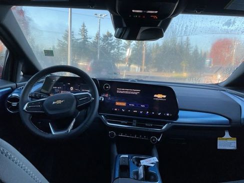 New 2026 Chevrolet Equinox EV LT image 9