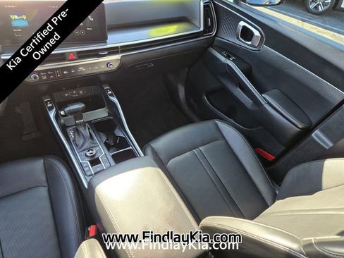 Certified 2025 Kia Sorento S w/ Panoramic Sunroof Package image 16