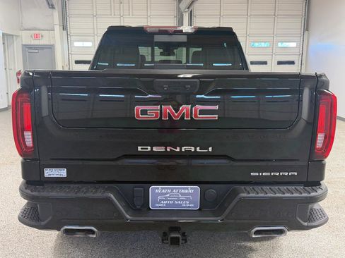 Used 2022 GMC Sierra 1500 Denali AWD/4WD image 3