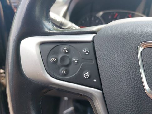 Used 2020 GMC Terrain SLT w/ Preferred Package AWD/4WD image 17