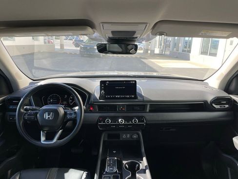 Certified 2025 Honda Pilot EX-L image 10