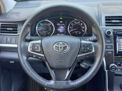 Used 2015 Toyota Camry SE image 18
