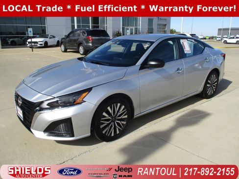 Used 2024 Nissan Altima 2.5 SV image 1