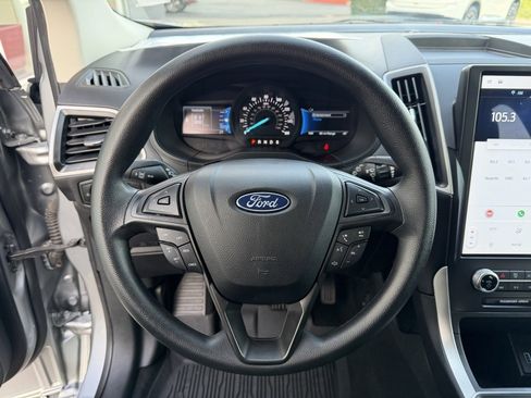 Used 2024 Ford Edge SE image 19