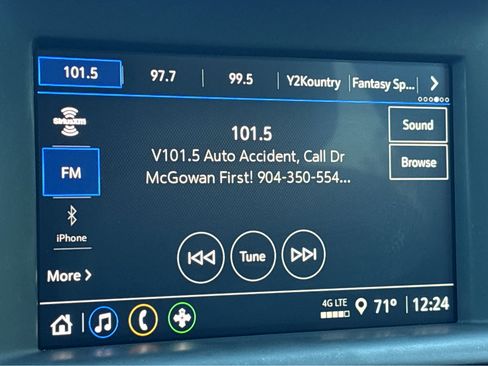 Used 2023 GMC Terrain SLE w/ Driver Convenience Package image 6