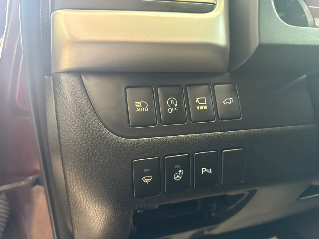 Used 2018 Toyota Highlander Limited Platinum AWD/4WD image 10