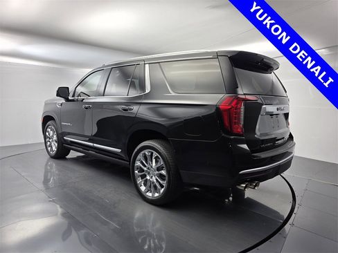 Used 2023 GMC Yukon Denali w/ Advanced Technology Package image 6