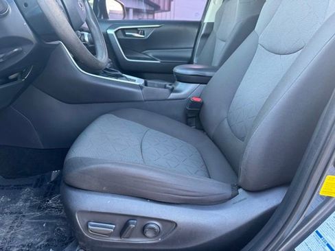 Certified 2022 Toyota RAV4 XLE image 6