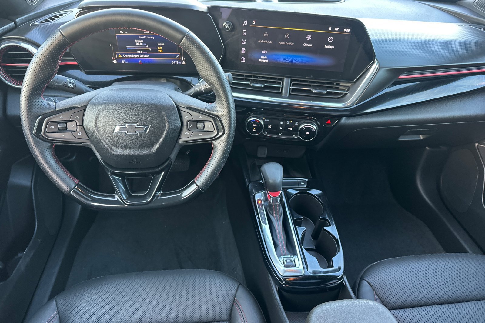 Used 2026 Chevrolet Trax RS w/ Sunroof Package FWD image 16
