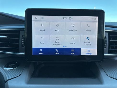 Used 2022 Ford Explorer XLT w/ Equipment Group 202A image 34