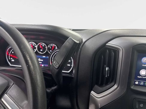 Used 2022 Chevrolet Silverado 2500 Custom w/ Custom Convenience Package AWD/4WD image 18