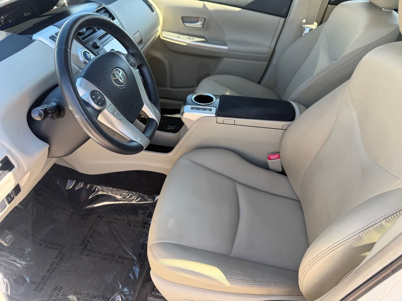Used 2014 Toyota Prius V Five FWD image 16