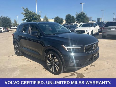 Used 2024 Volvo XC40 B5 Ultimate AWD/4WD image 3