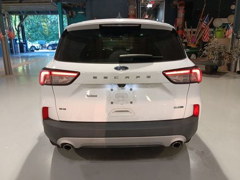 Used 2020 Ford Escape SE AWD/4WD image 9