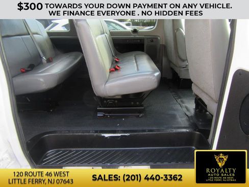 Used 2011 Ford E-150 and Econoline 150 XLT image 24
