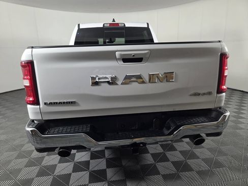 Used 2025 RAM 1500 Laramie AWD/4WD image 6