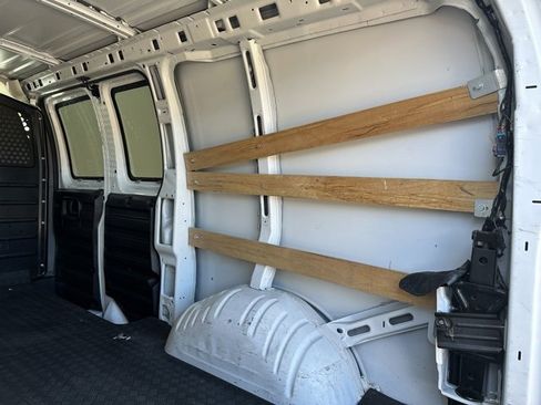 Used 2020 GMC Savana 2500 w/ Driver Convenience Package image 18