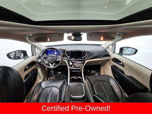 Certified 2023 Chrysler Pacifica Limited FWD image 27
