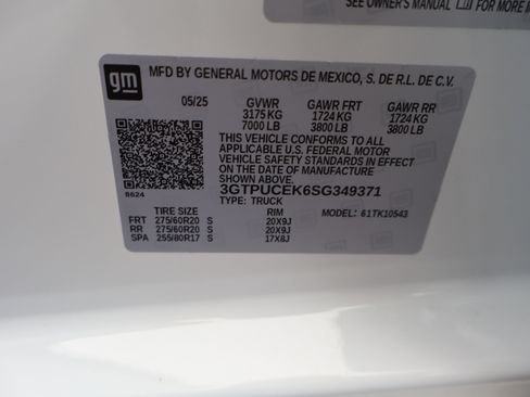 Used 2025 GMC Sierra 1500 Elevation image 40
