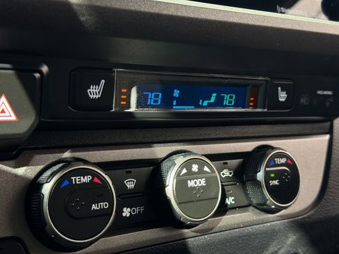 Certified 2020 Toyota Tacoma TRD Off-Road w/ Technology Package image 30