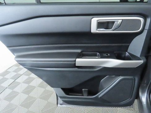 Used 2022 Ford Explorer XLT w/ Equipment Group 202A image 27