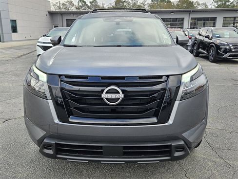 New 2025 Nissan Pathfinder SV image 18
