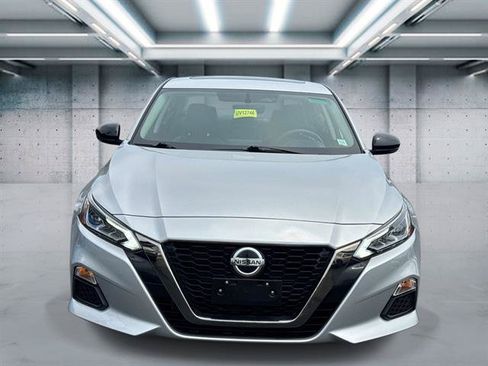 Used 2019 Nissan Altima 2.5 SR w/ SR Premium Package FWD image 2