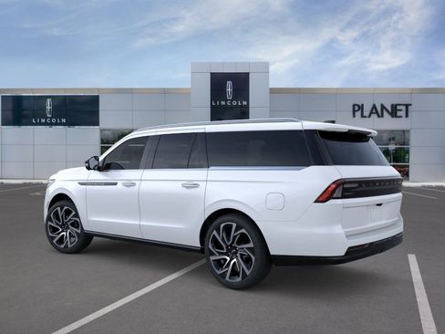 New 2026 Lincoln Navigator L Black Label AWD/4WD image 4