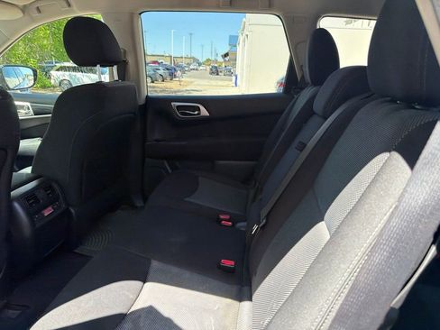 Used 2017 Nissan Pathfinder SV AWD/4WD image 14