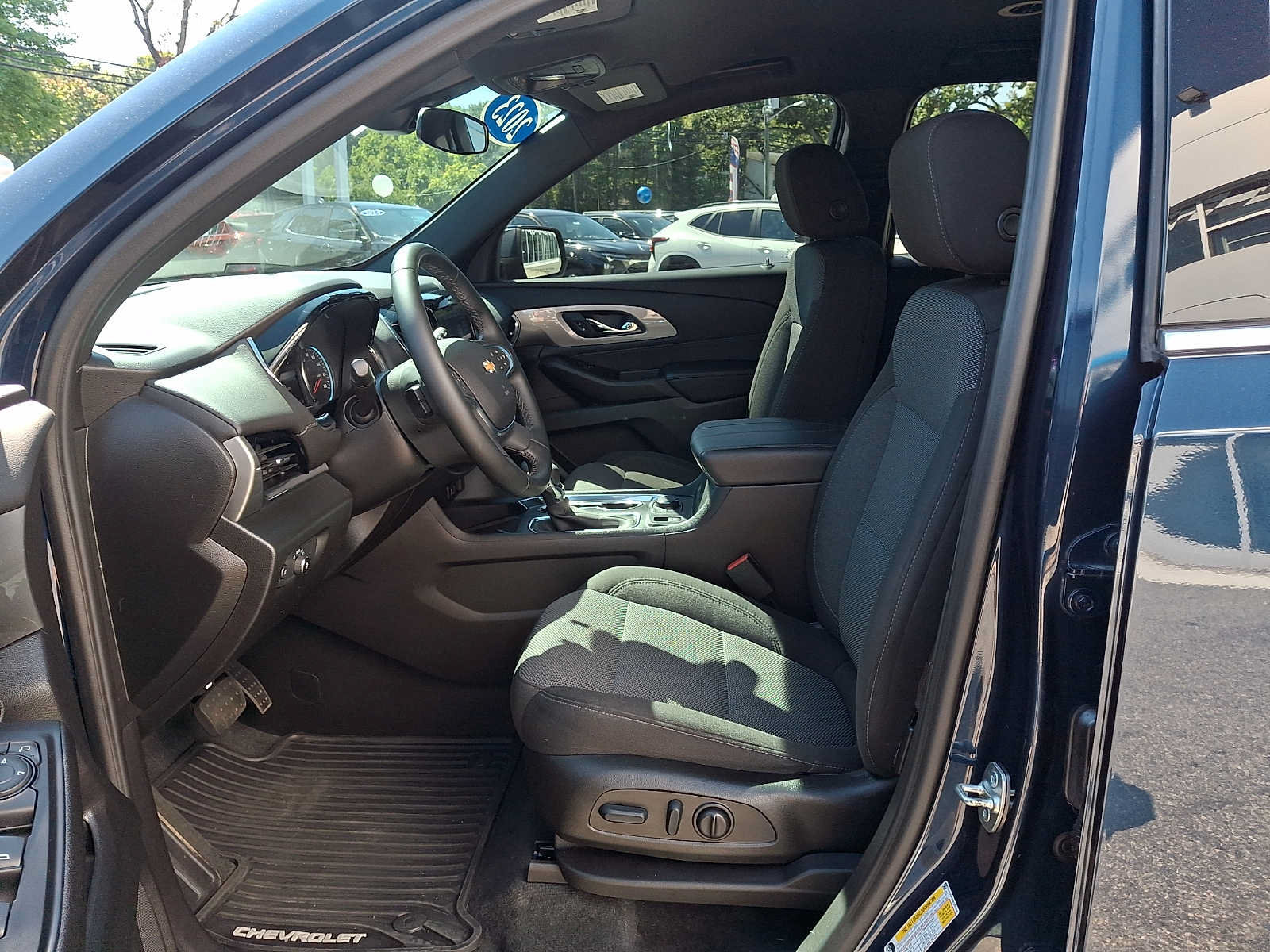 Used 2023 Chevrolet Traverse LT w/ LPO, Floor Liner Package AWD/4WD image 14