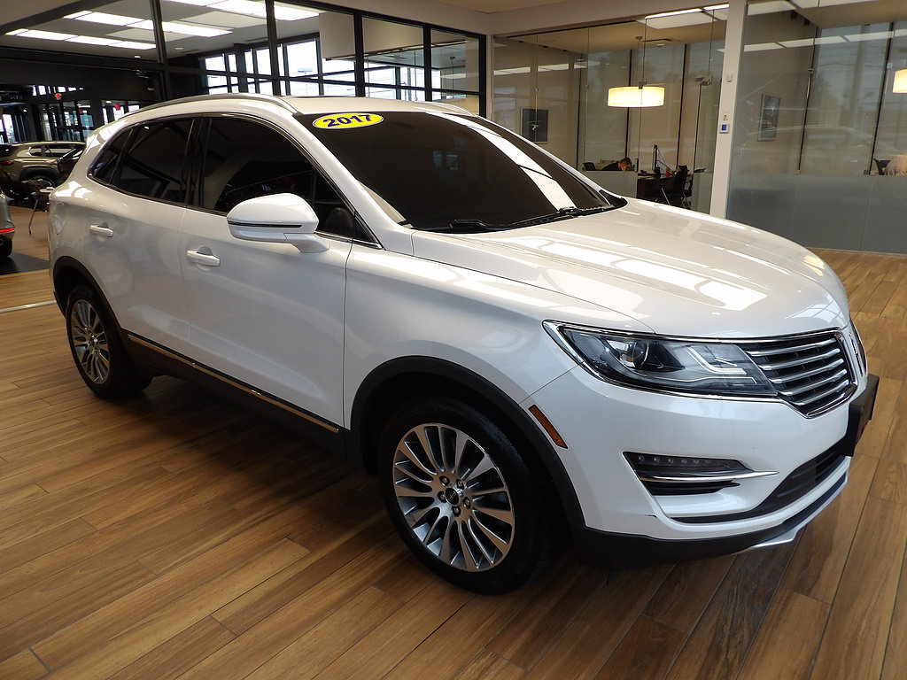 Used 2017 Lincoln MKC Reserve AWD/4WD image 3