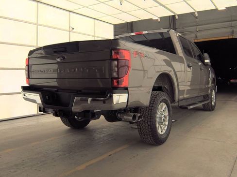 Used 2020 Ford F250 XLT w/ FX4 Off-Road Package image 4