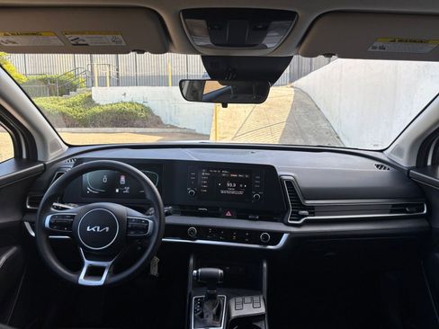 Used 2025 Kia Sportage LX FWD image 32