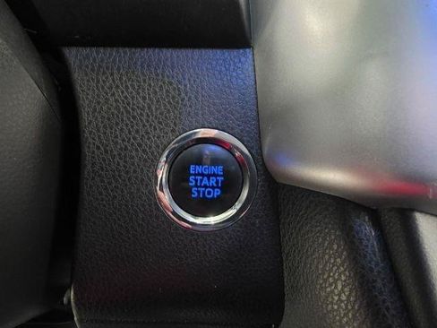 Used 2017 Toyota Highlander SE AWD/4WD image 15