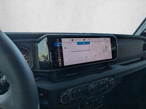 Used 2025 Jeep Wrangler Unlimited Rubicon image 12