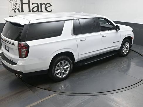 Used 2023 Chevrolet Suburban Premier image 43