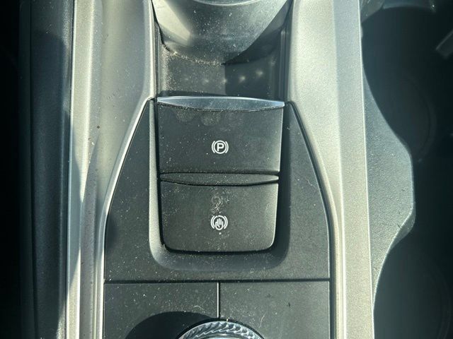 Used 2023 Ford Explorer XLT AWD/4WD image 35