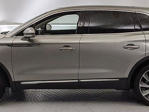 Used 2023 Lincoln Nautilus Reserve w/ Equipment Group 202A AWD/4WD image 5